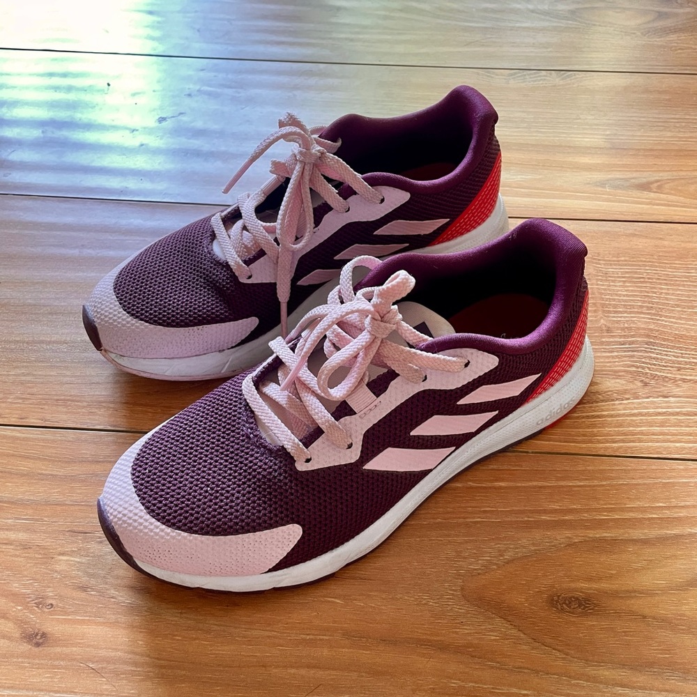 Adidas Verum Running Shoes